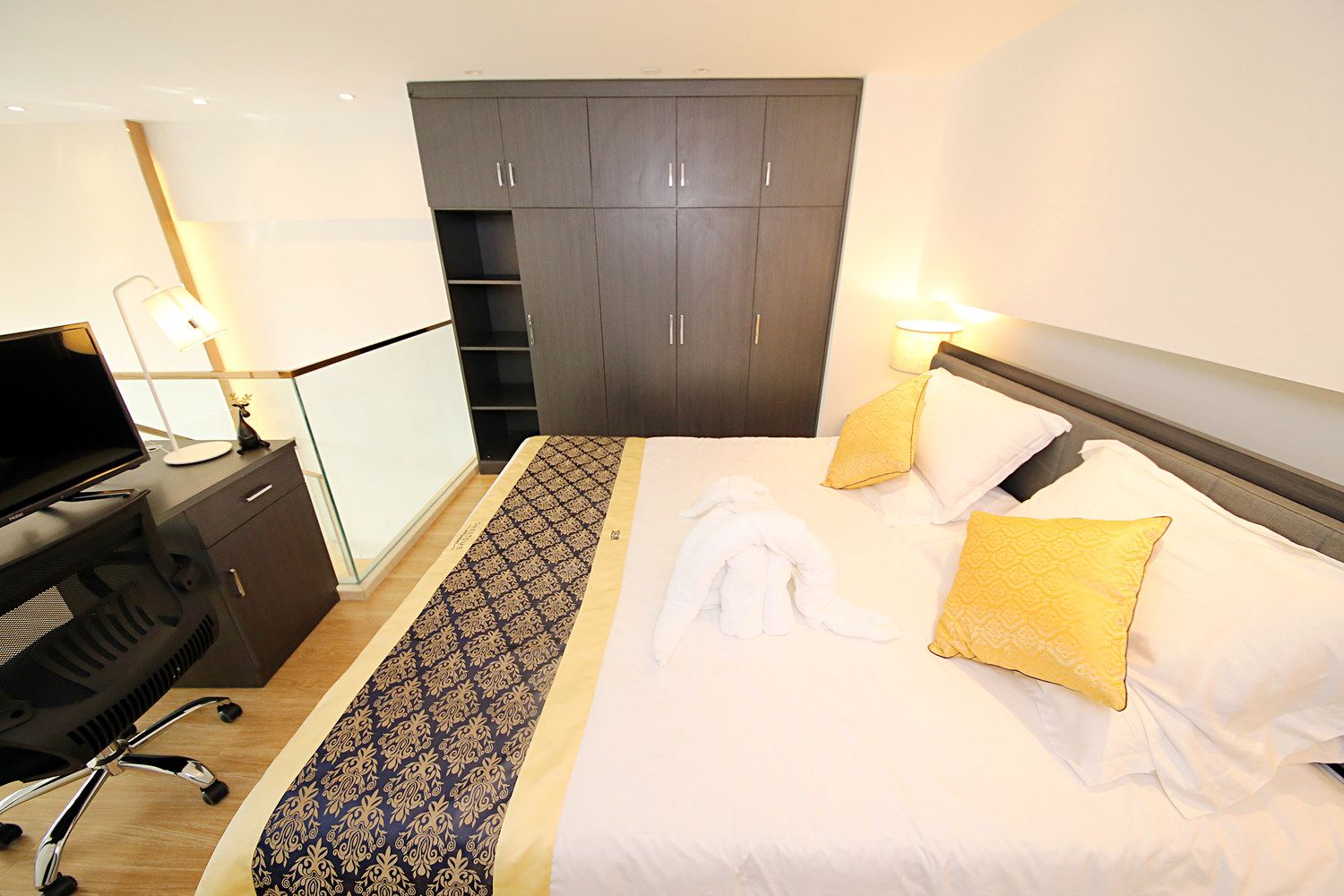 复式豪华大床房