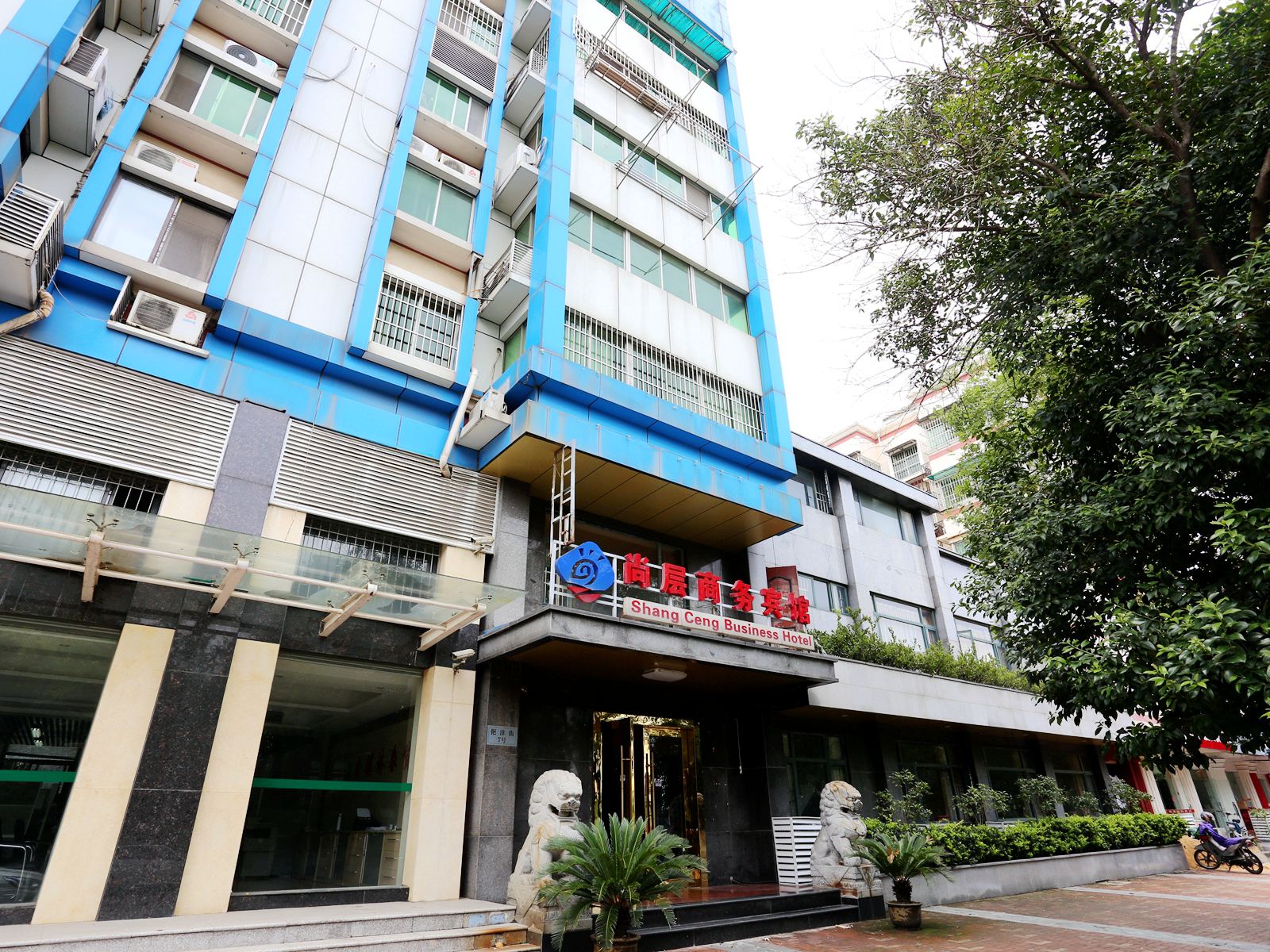 南京尚层商务宾馆胜太路地铁站店