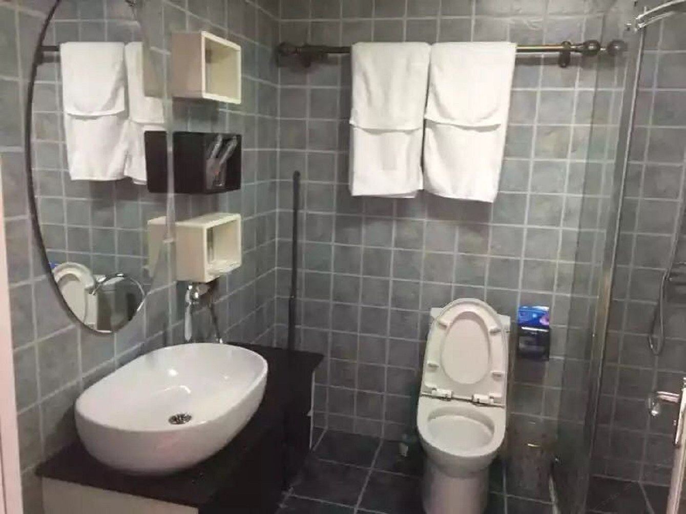 温馨三人家庭房