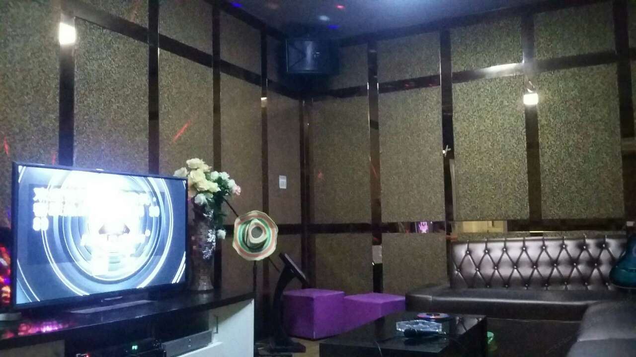 健身娱乐设施