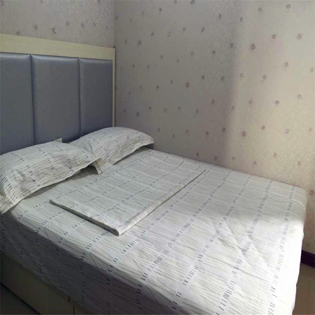 豪华大床房