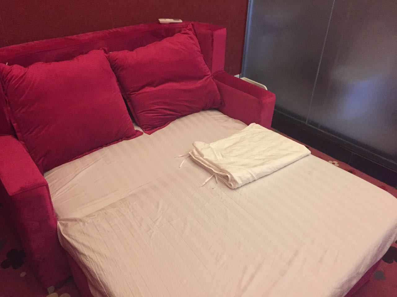 水晶之恋影视房(无窗)