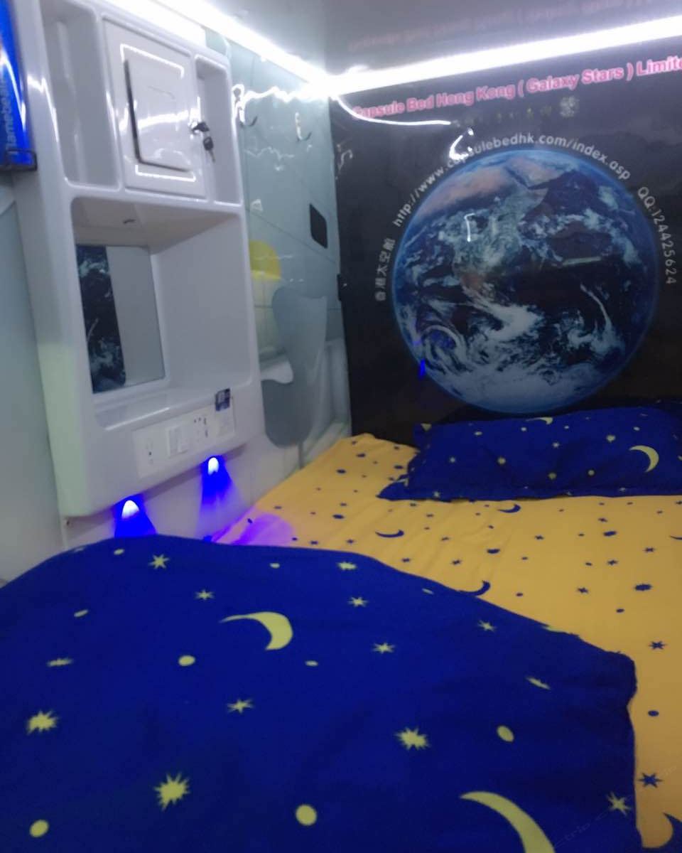 豪华男生单人太空舱房