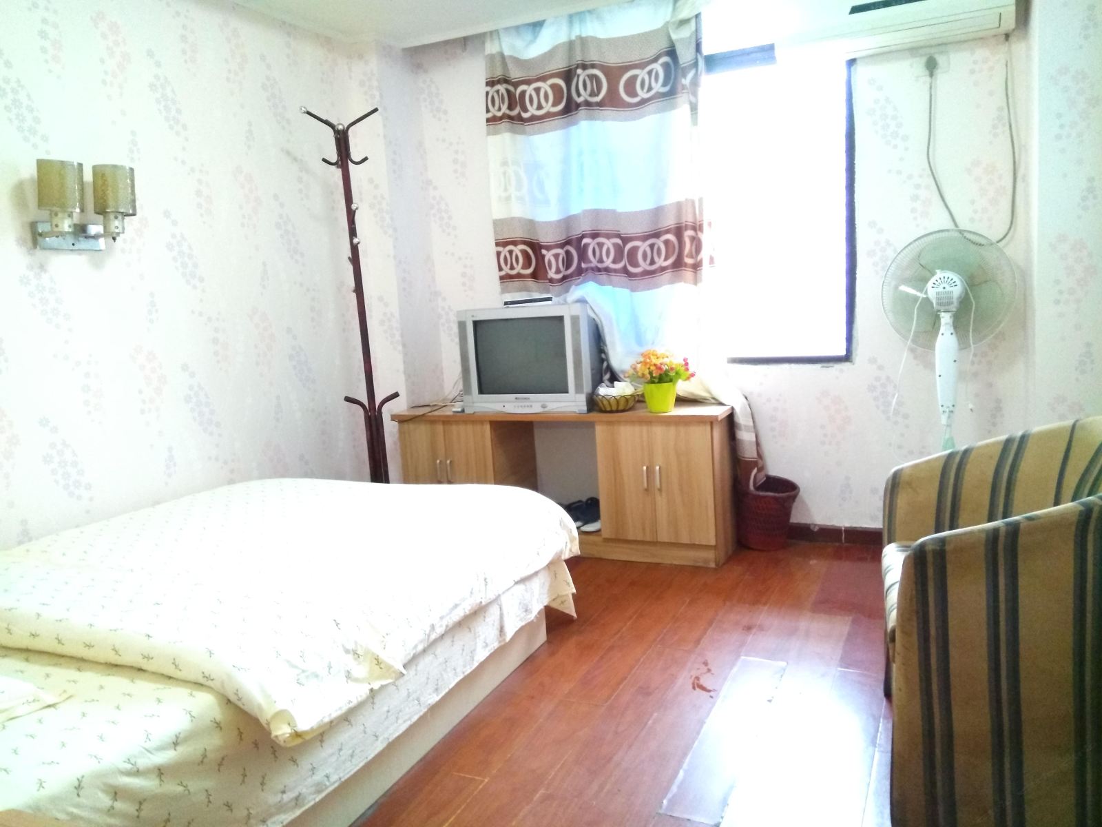 豪华大床房