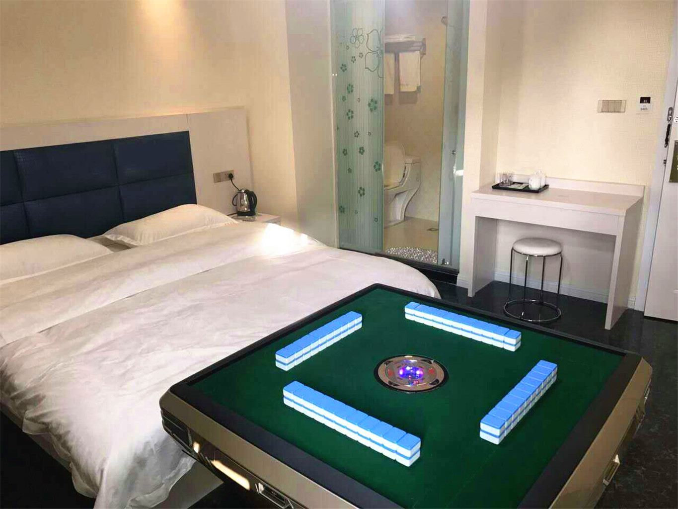 棋牌大床房