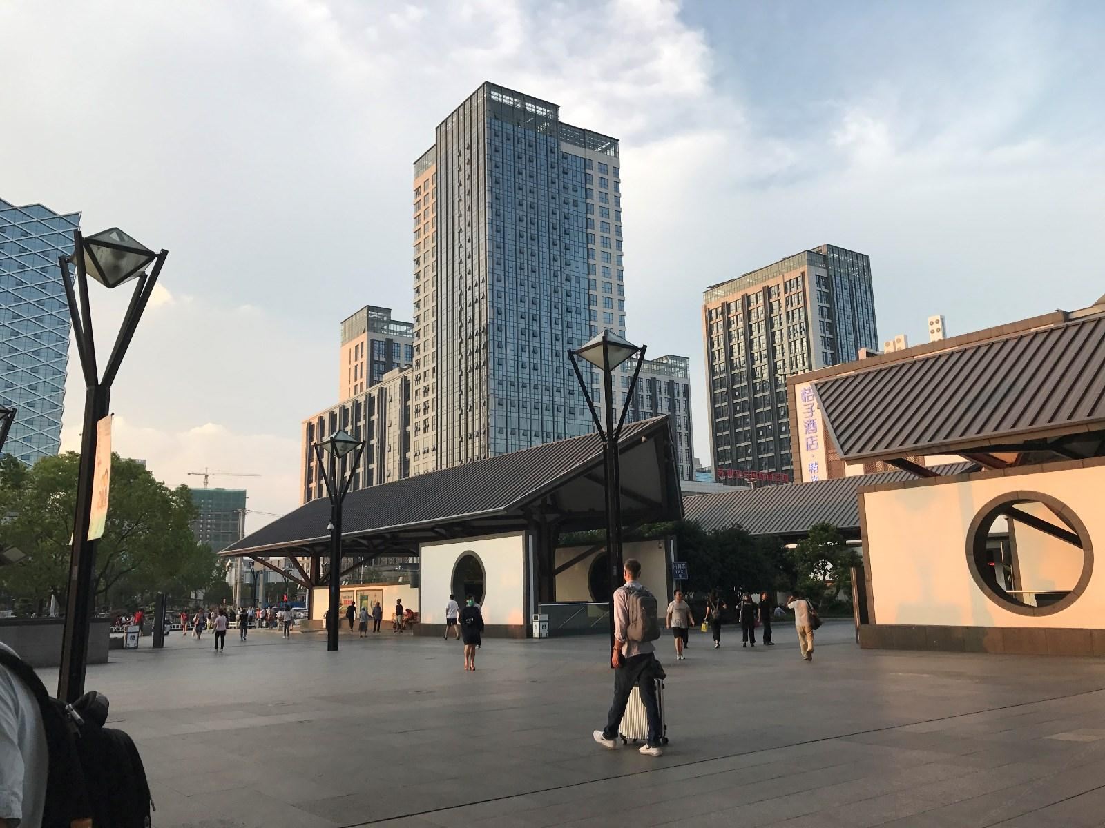 苏州欢乐颂豪华北欧公寓