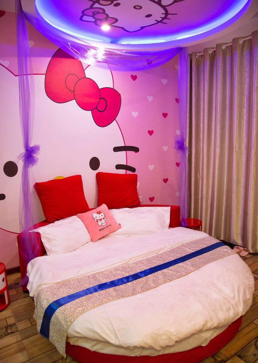 Hello kitty主题圆床房