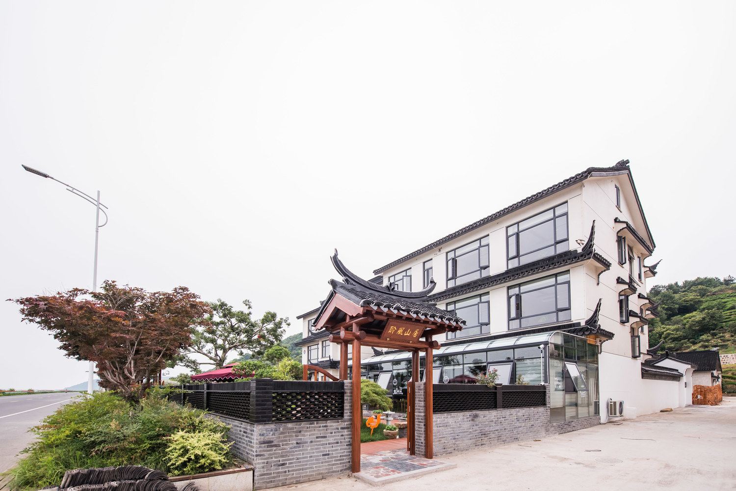 苏州聆风山居民宿(原黛米粒客栈)