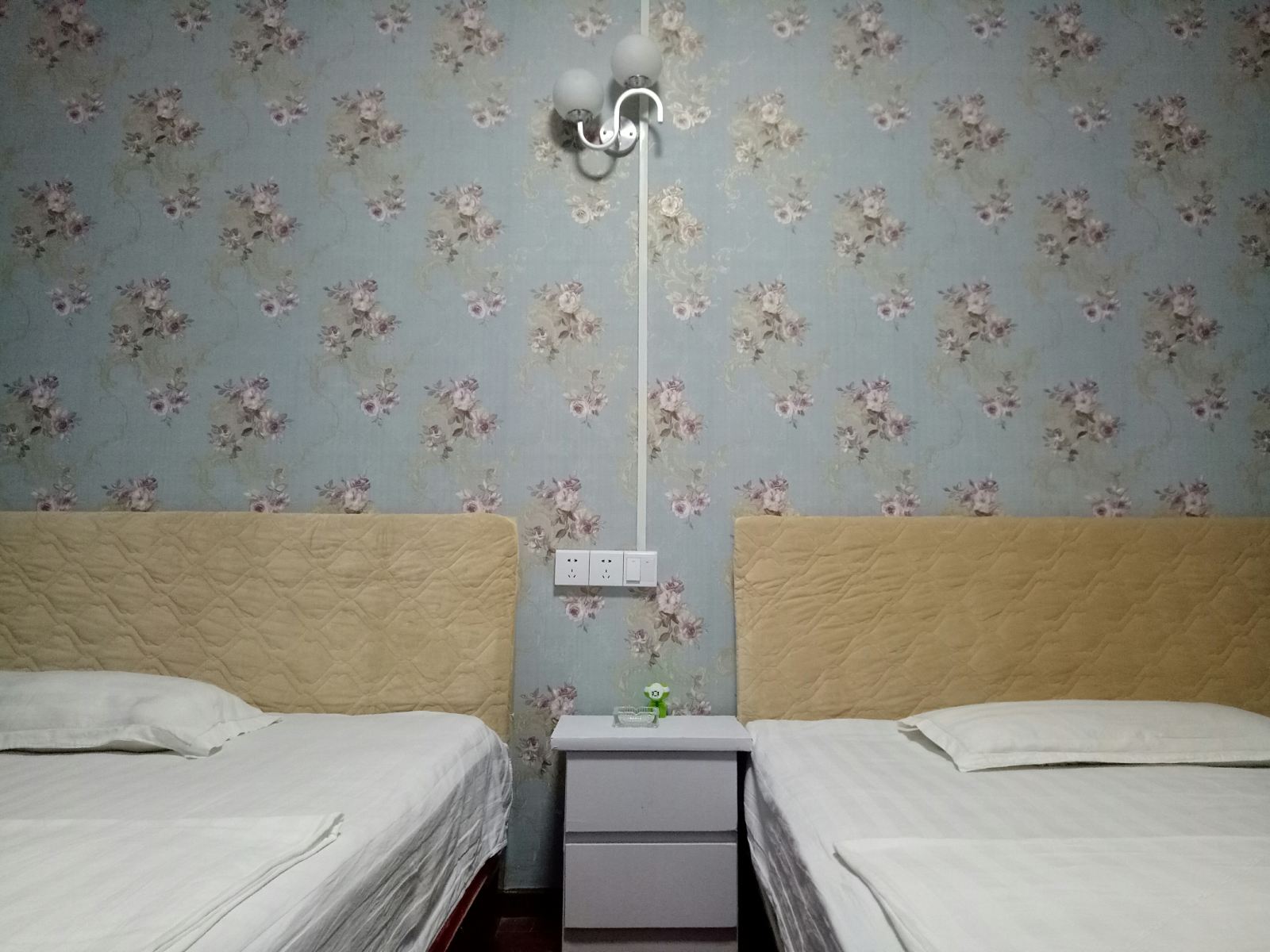 双床间