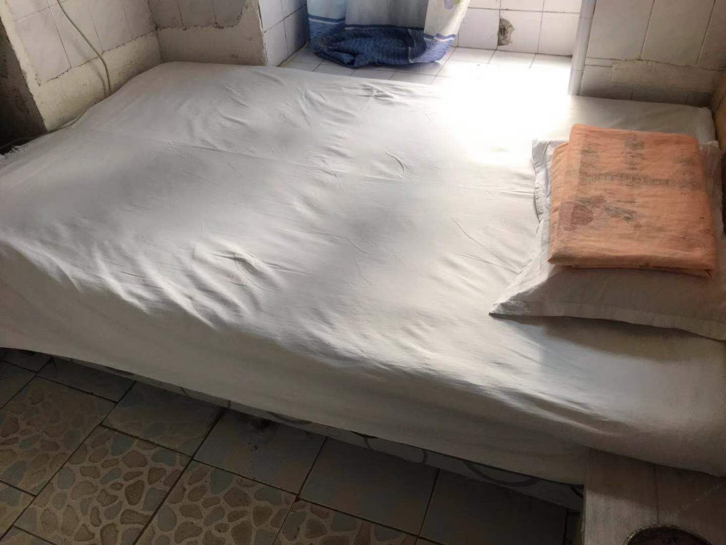 普通单间