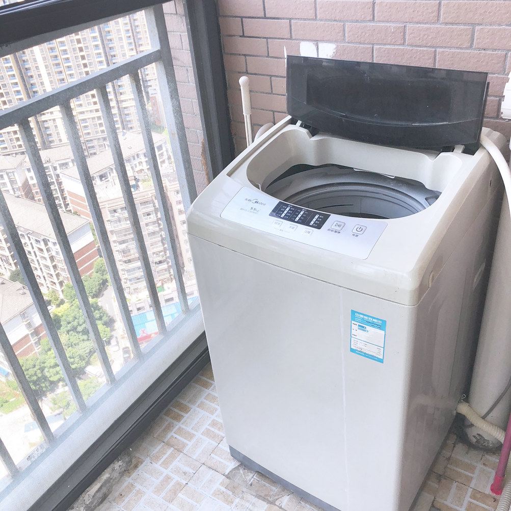 舒适高层一室大床房