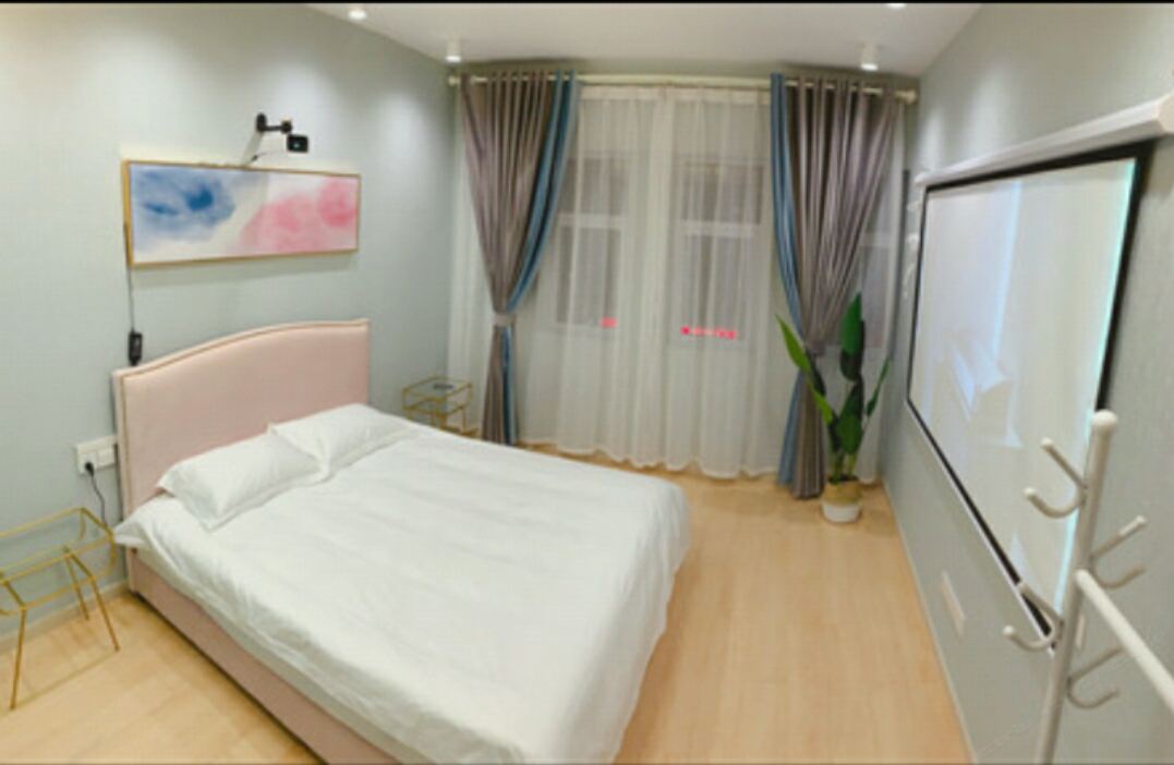 Caorl蓝奢大床房
