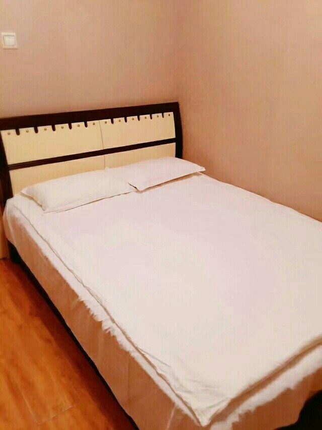 三室一厅套房(无窗)