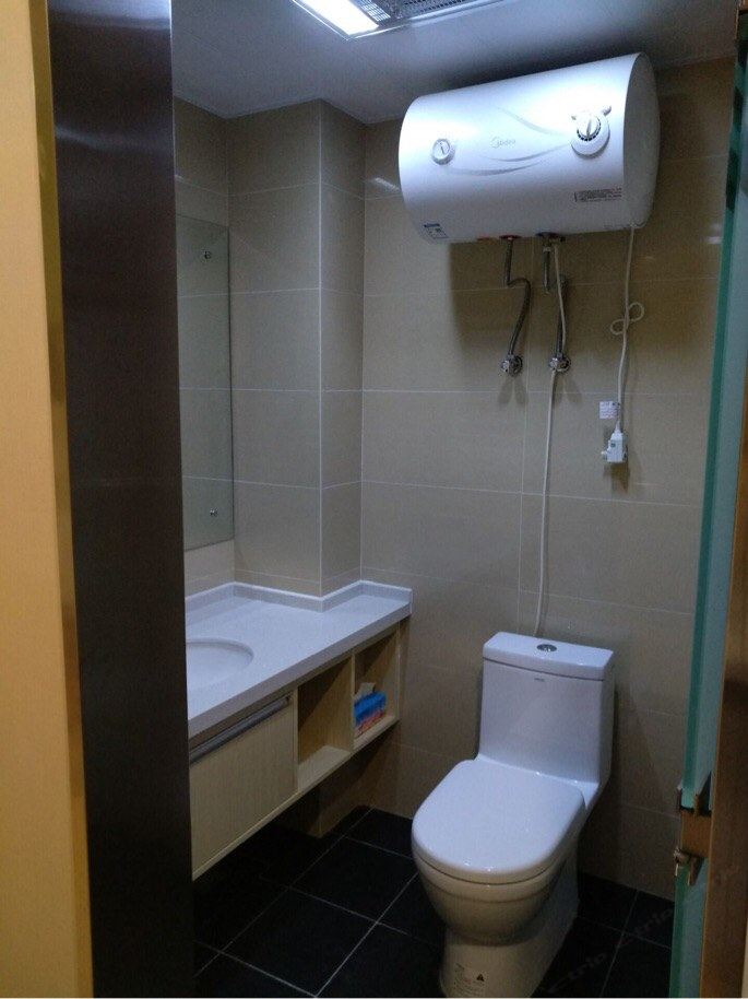 阳光大床房