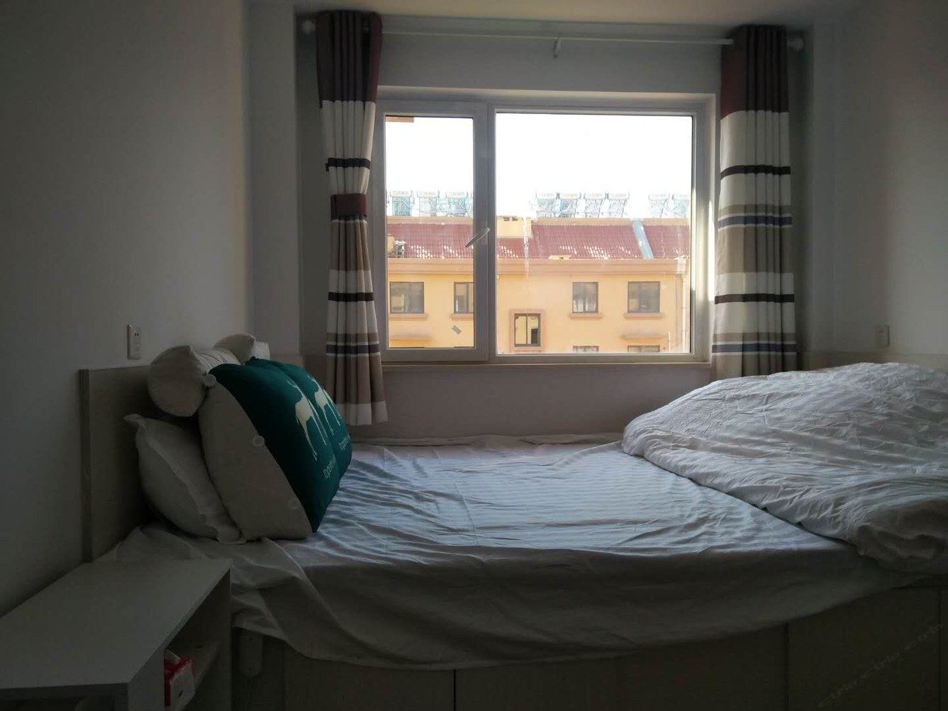 花园三室一厅套房