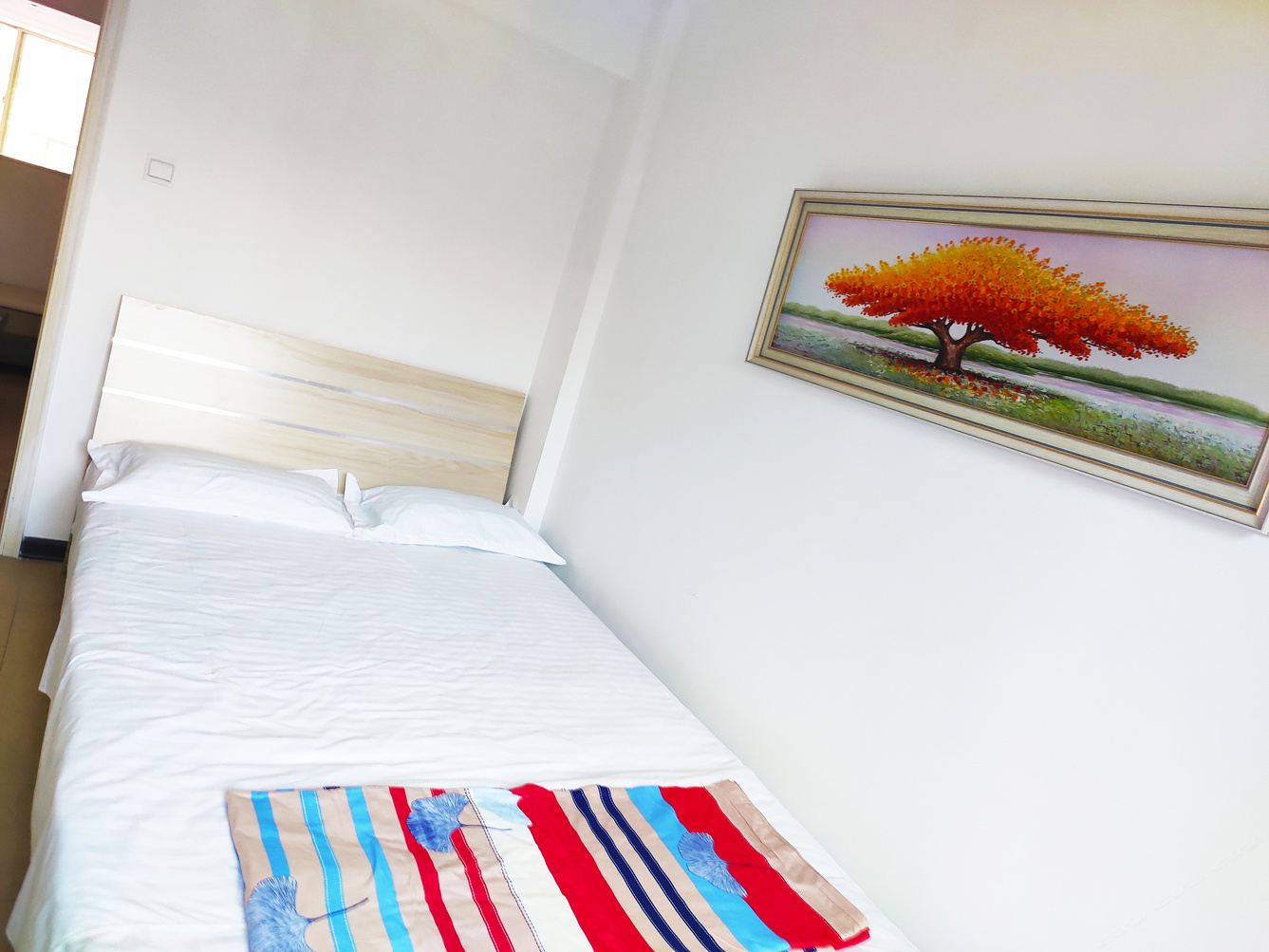 温馨三室一厅套房