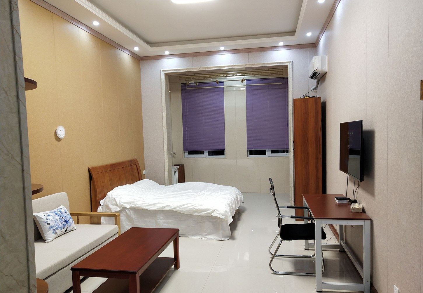 花园一室大床房
