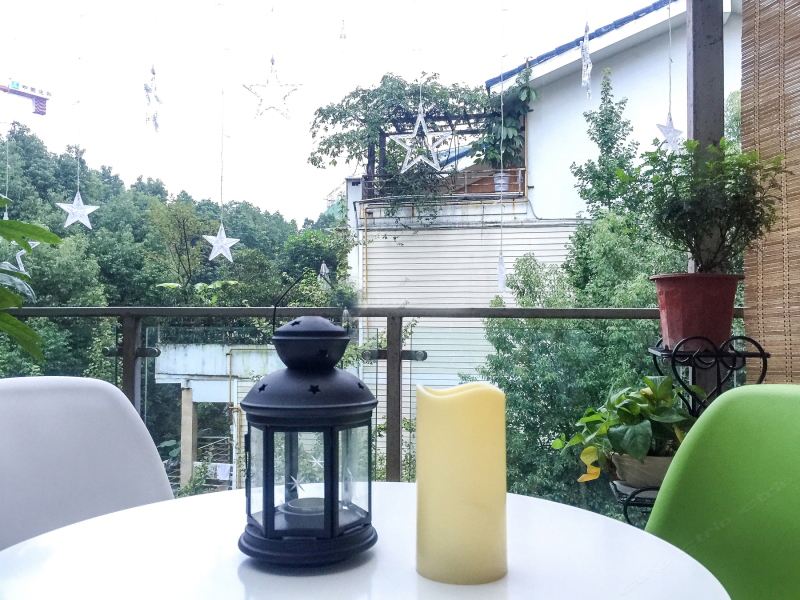 成都懒蹋蹋别墅公寓