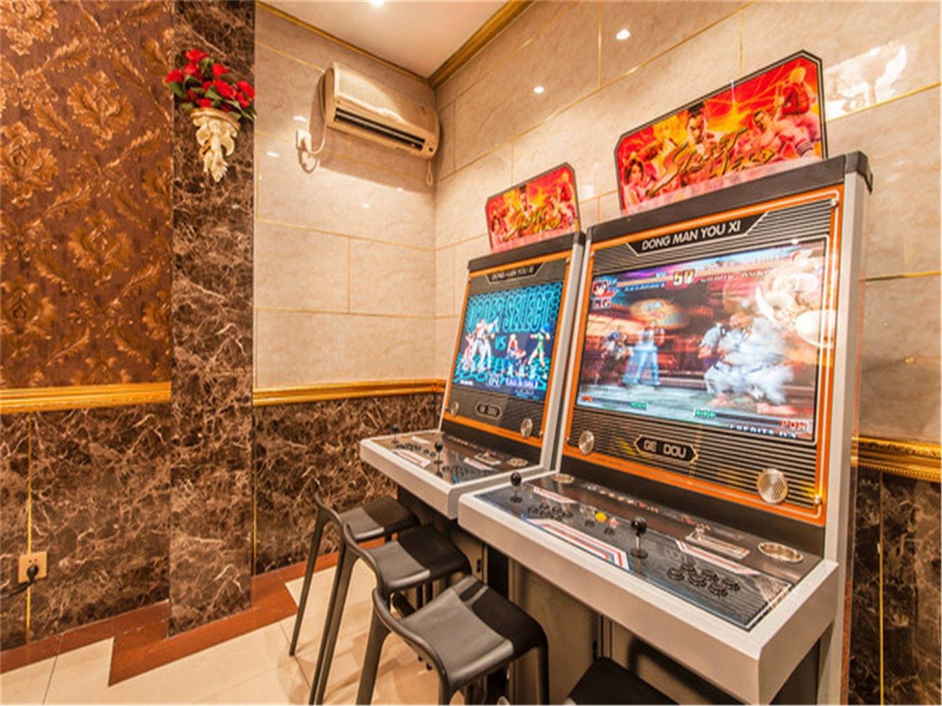 彼岸香别墅轰趴(江宁南路分店)