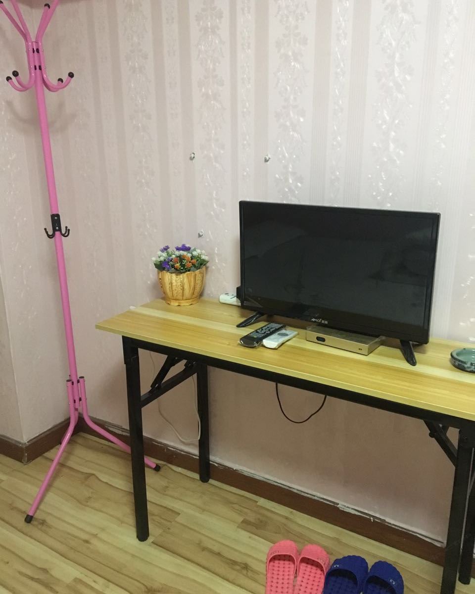 情侣大床房