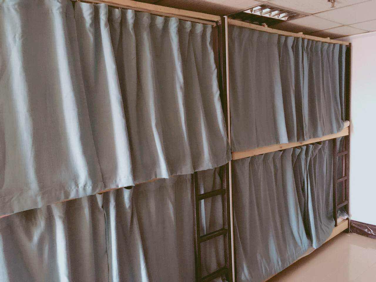 女生大床床位房
