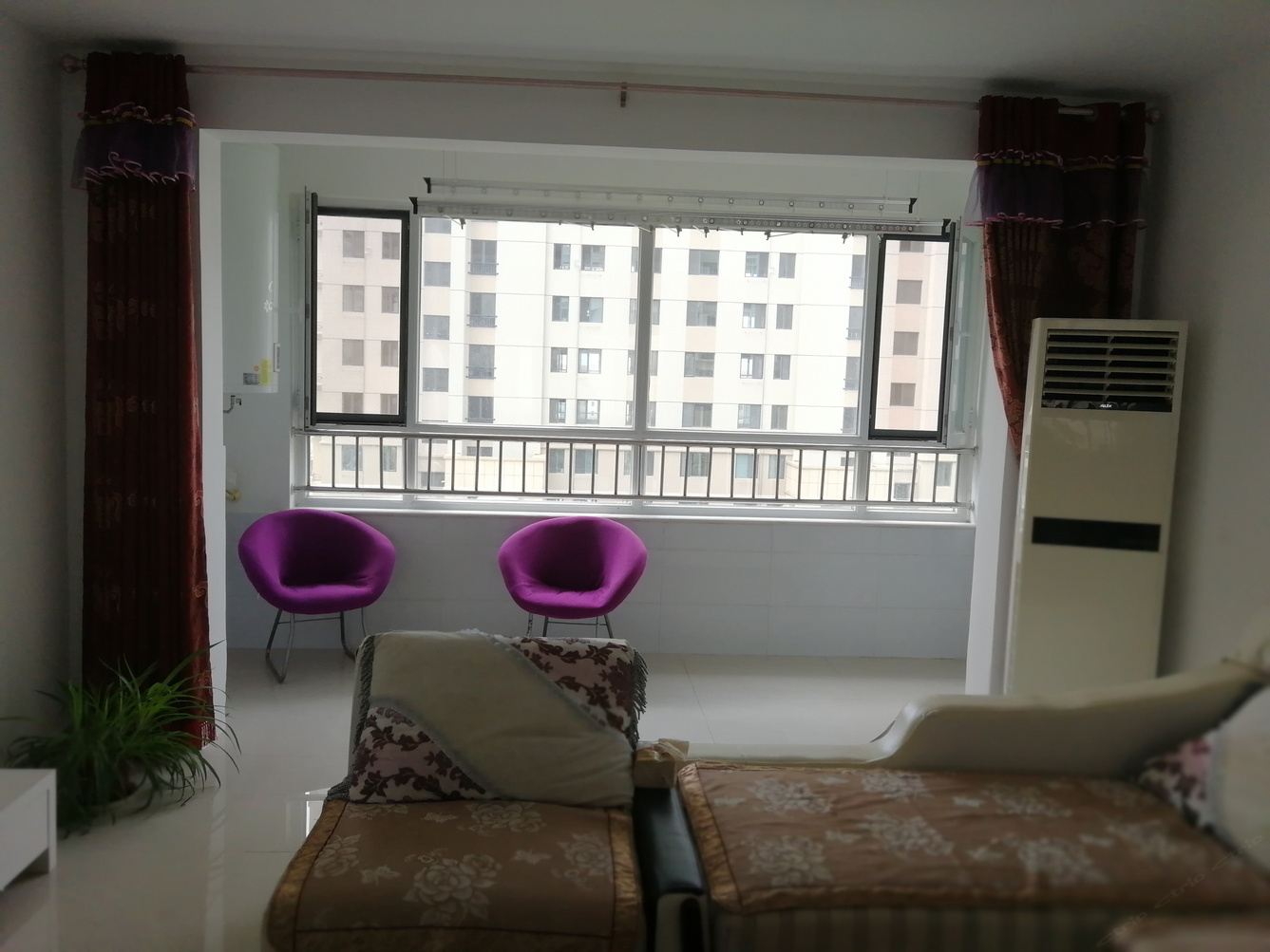 家庭三室一厅套房