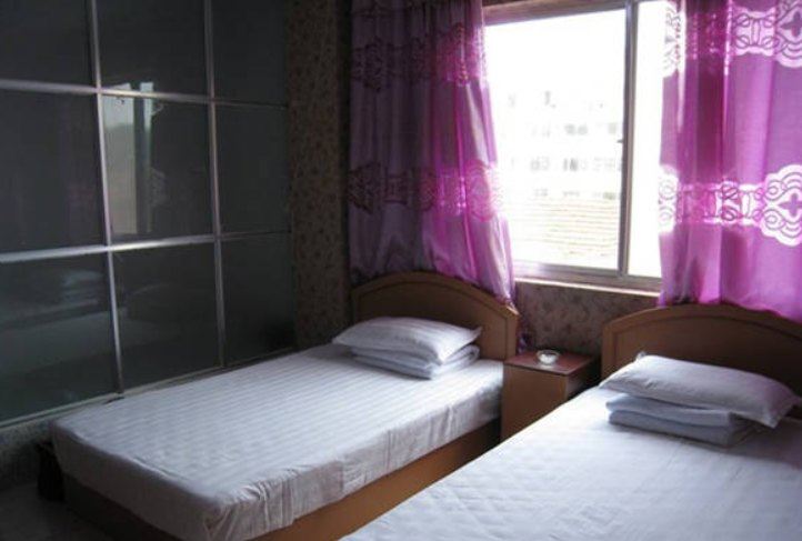 普通双床房(公共卫浴)