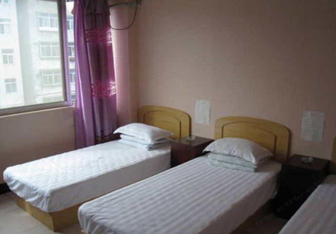 三人间(公共卫浴)