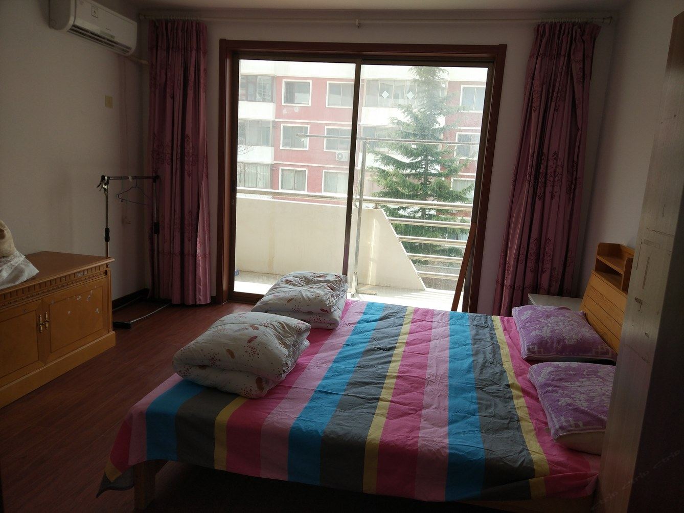 花园三室二厅套房