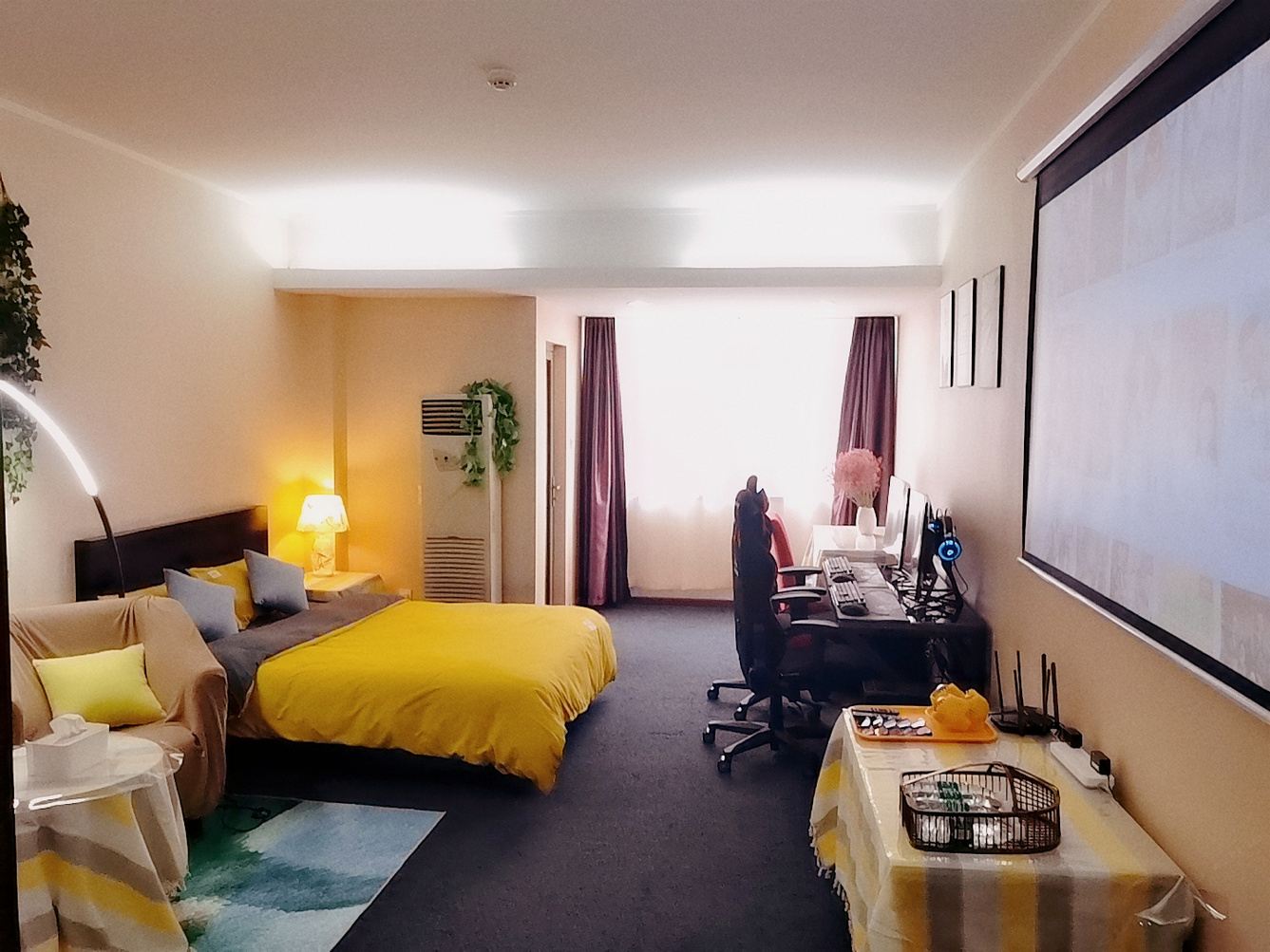武汉欹枕卧江流公寓