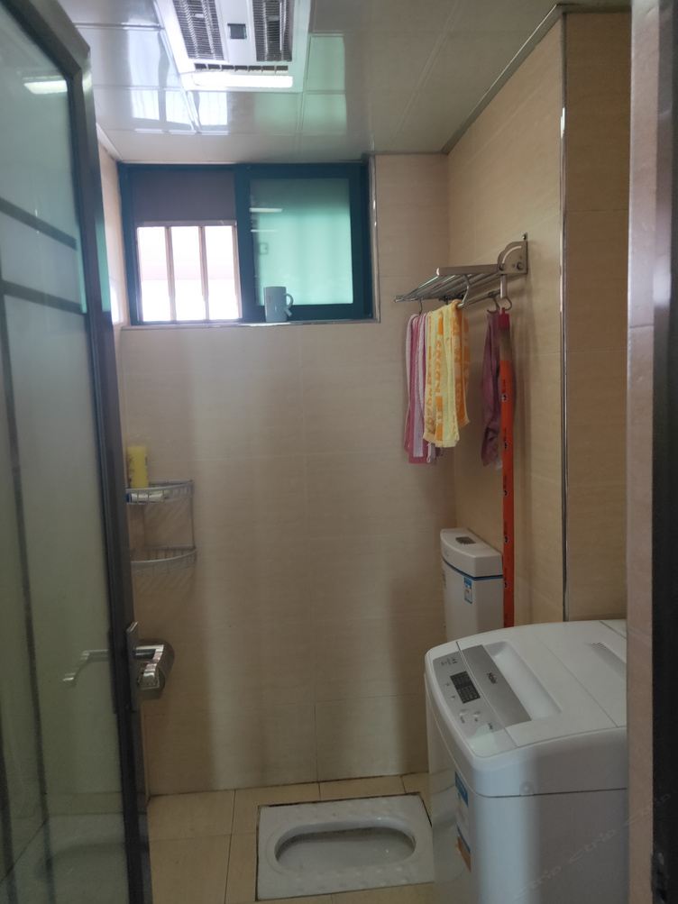 精装一室一厅套房
