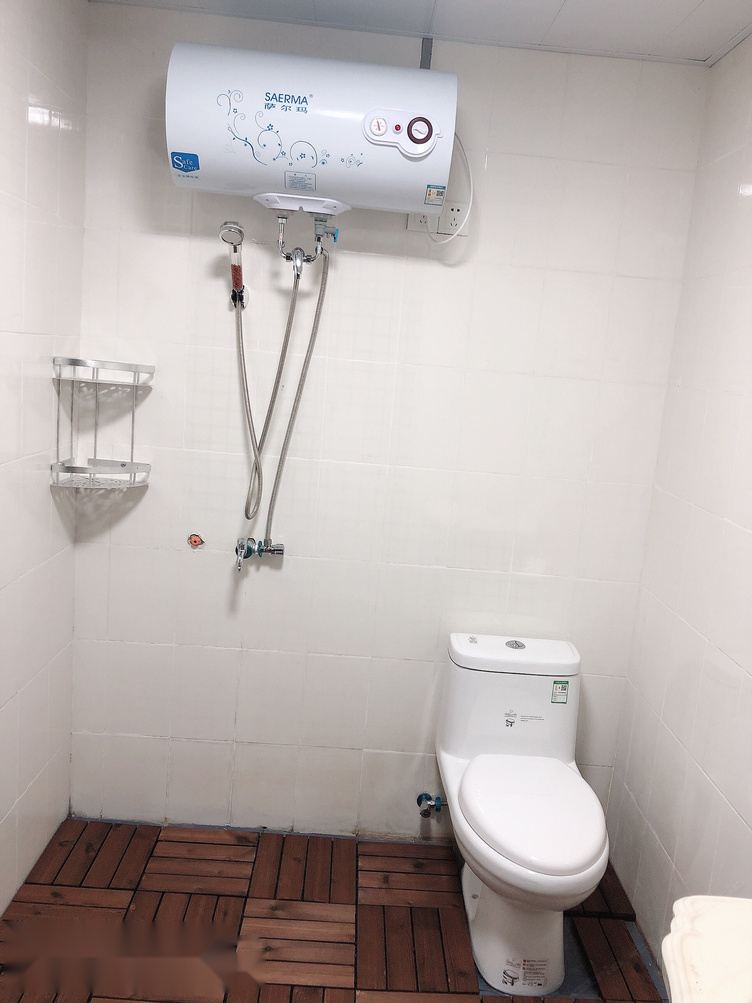 精装一室大床房