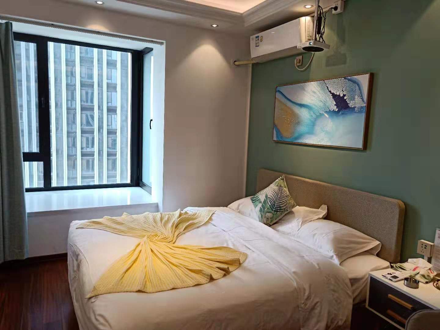 温馨投影商务大床房