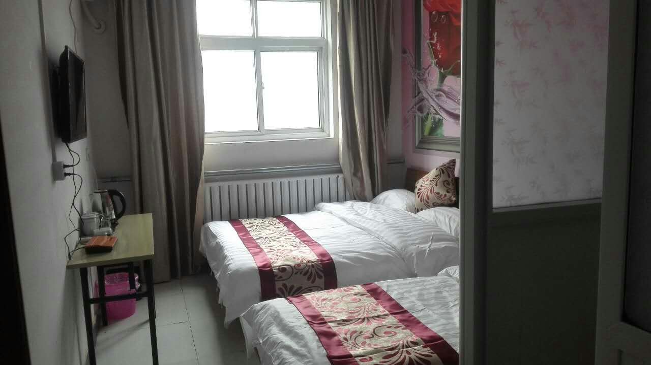 安逸双床房