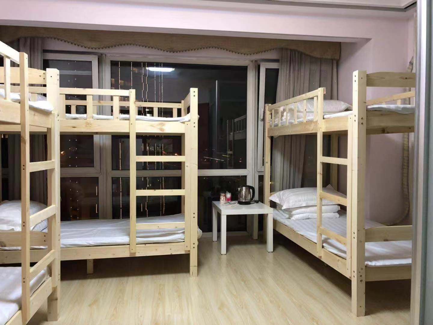 温馨6人间(床位)(公共卫浴)