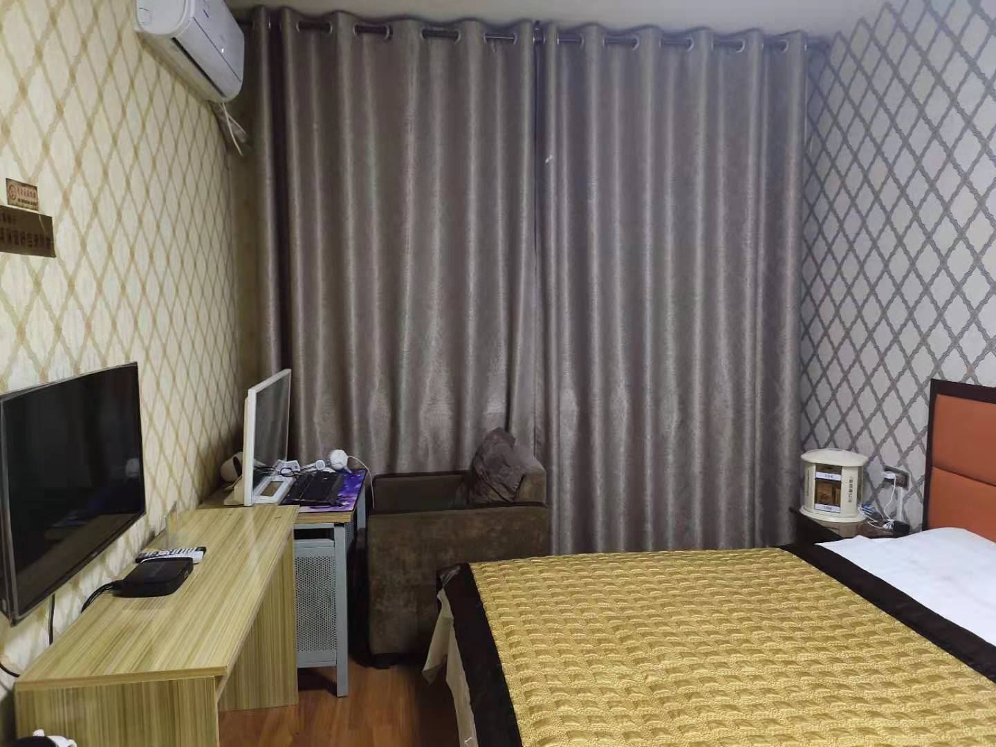 商务大床房