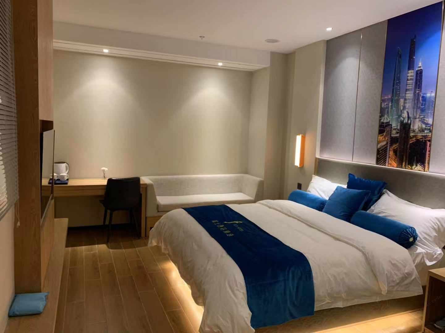 豪华大床间
