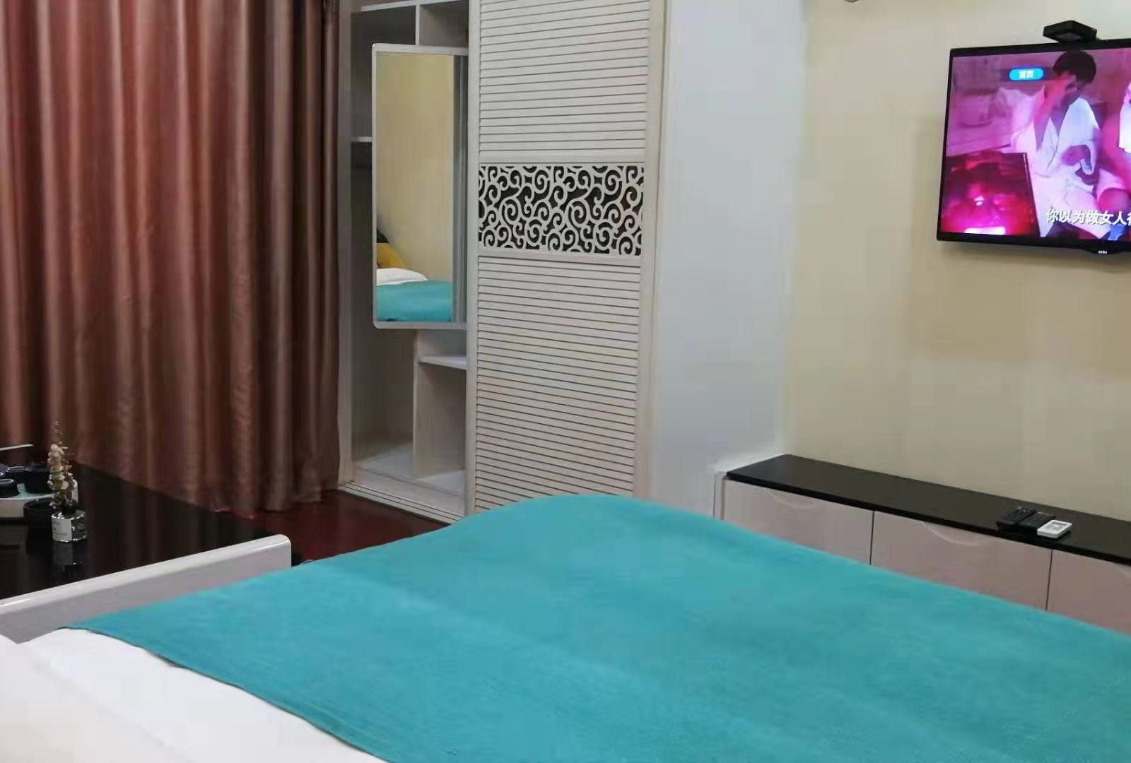 法式轻奢大床房