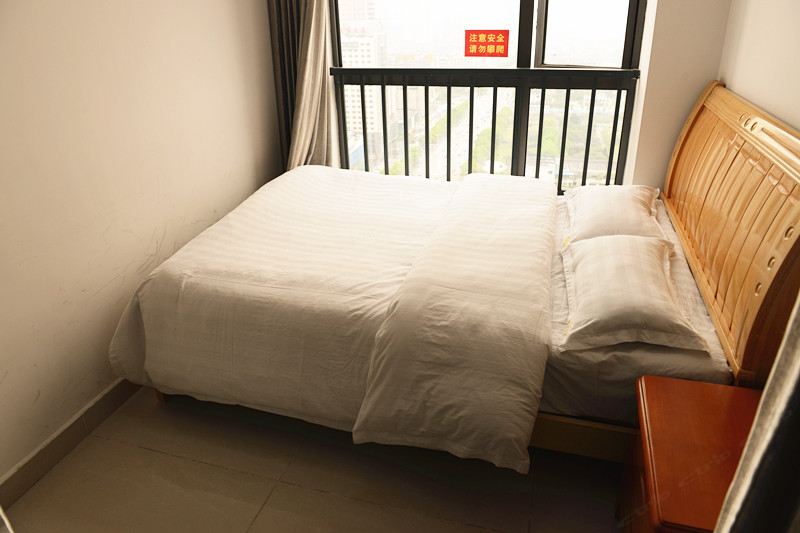 两房一厅