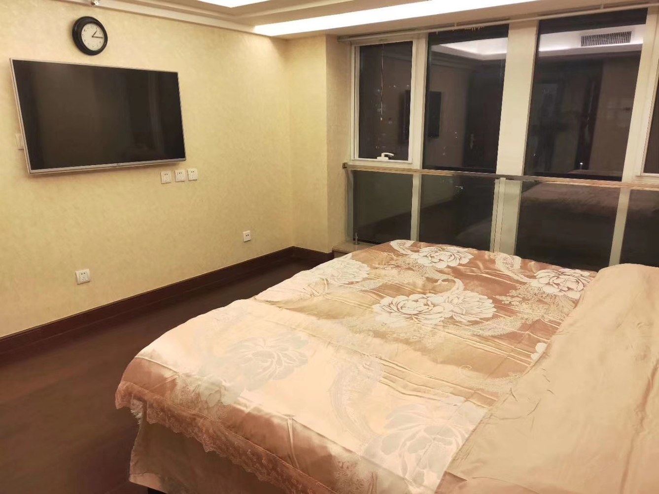 现代风一室一厅套房