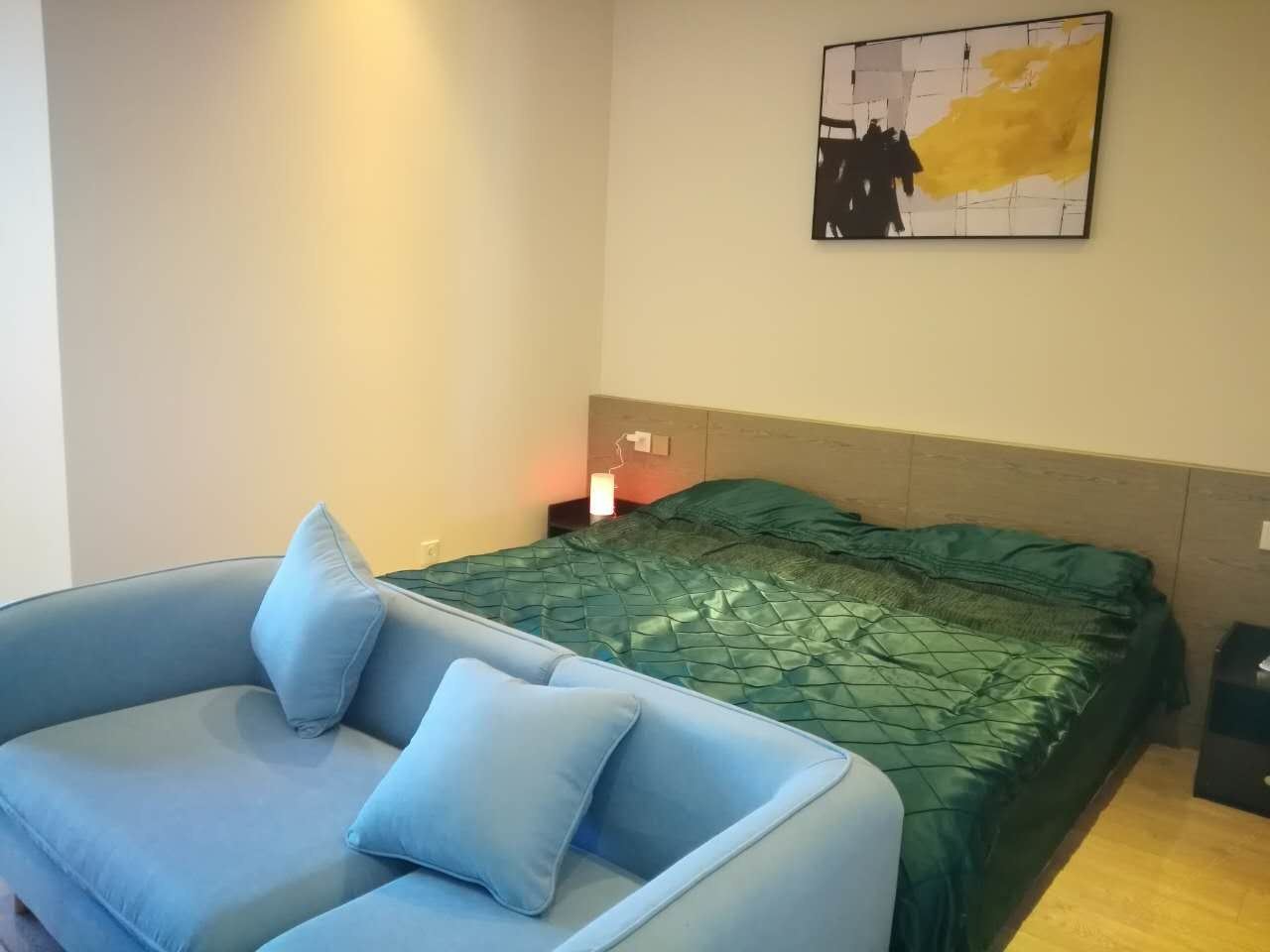 明亮一室房