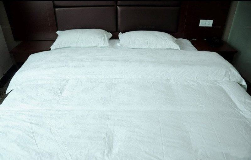 普通大床房(无窗)