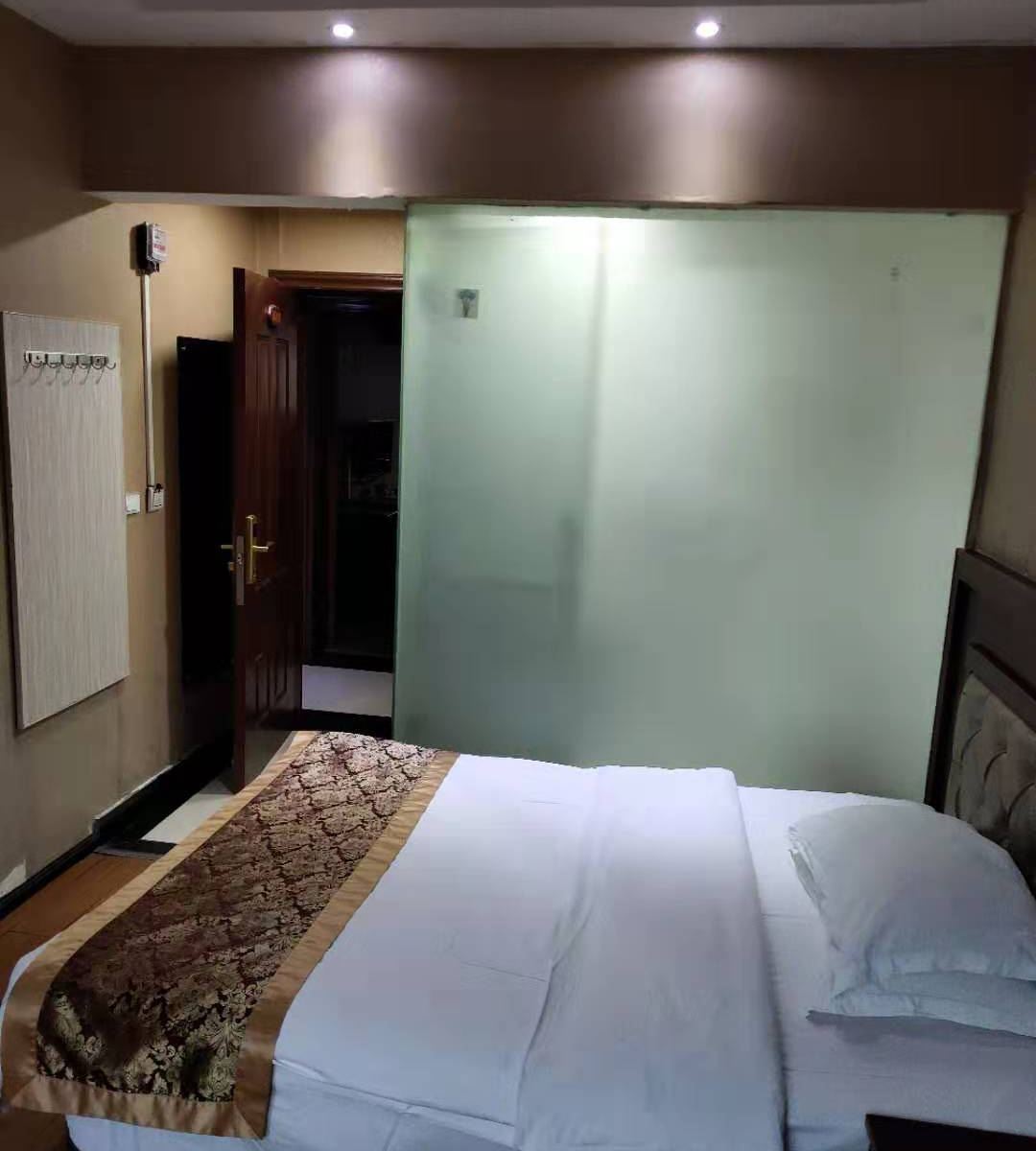 商务大床间