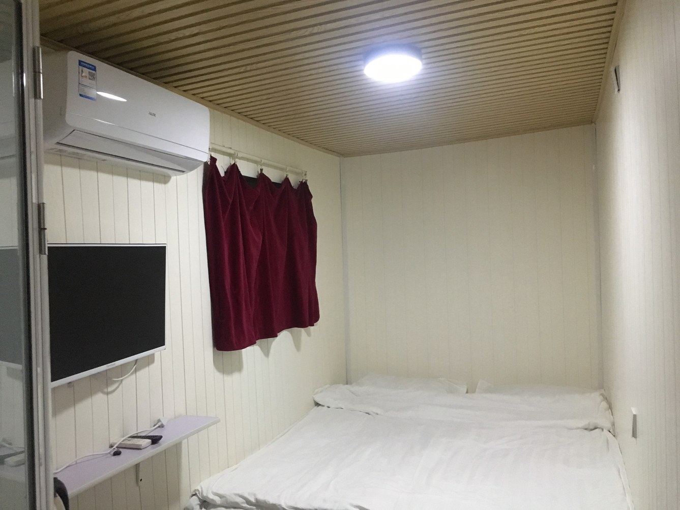 一室大床房