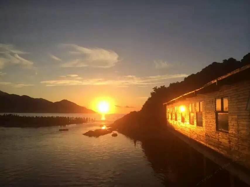 深圳西涌海银木屋度假村