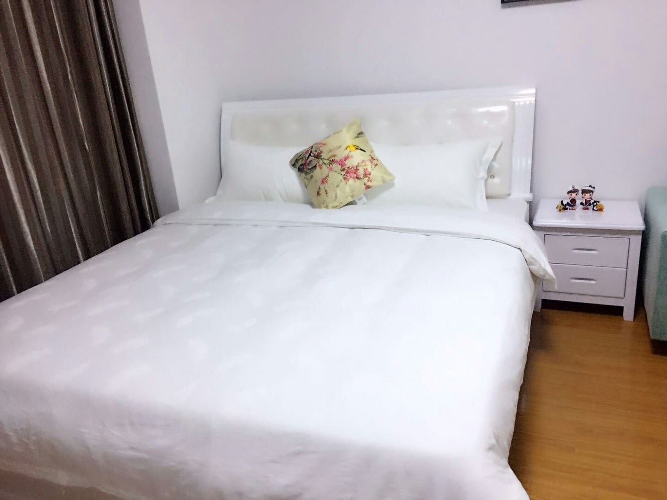 精致简欧一室大床房