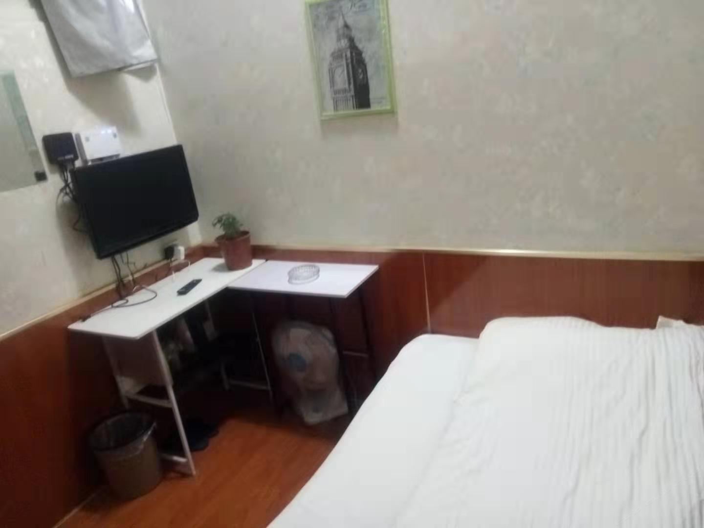 标准大床房