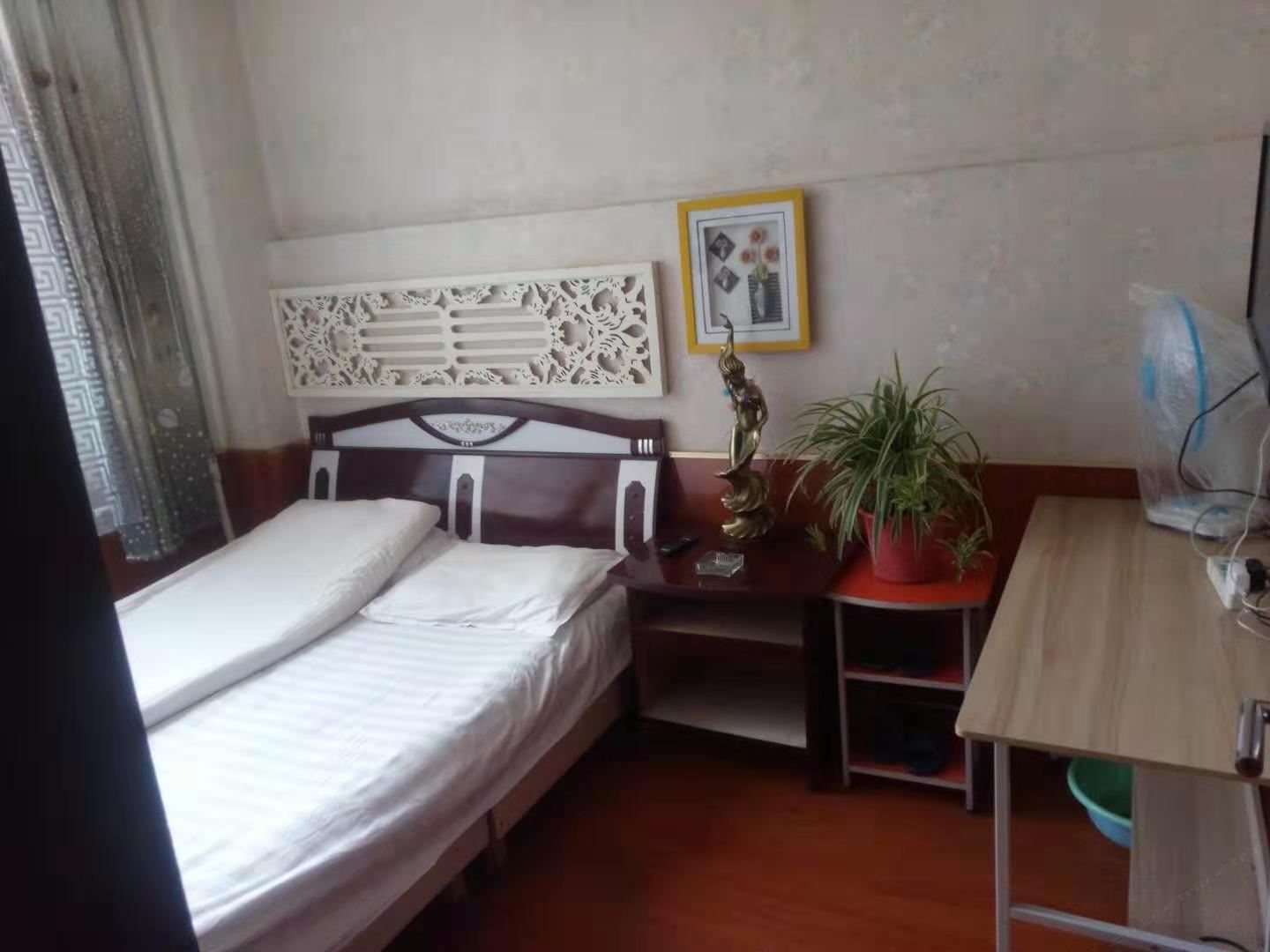 标准大床房