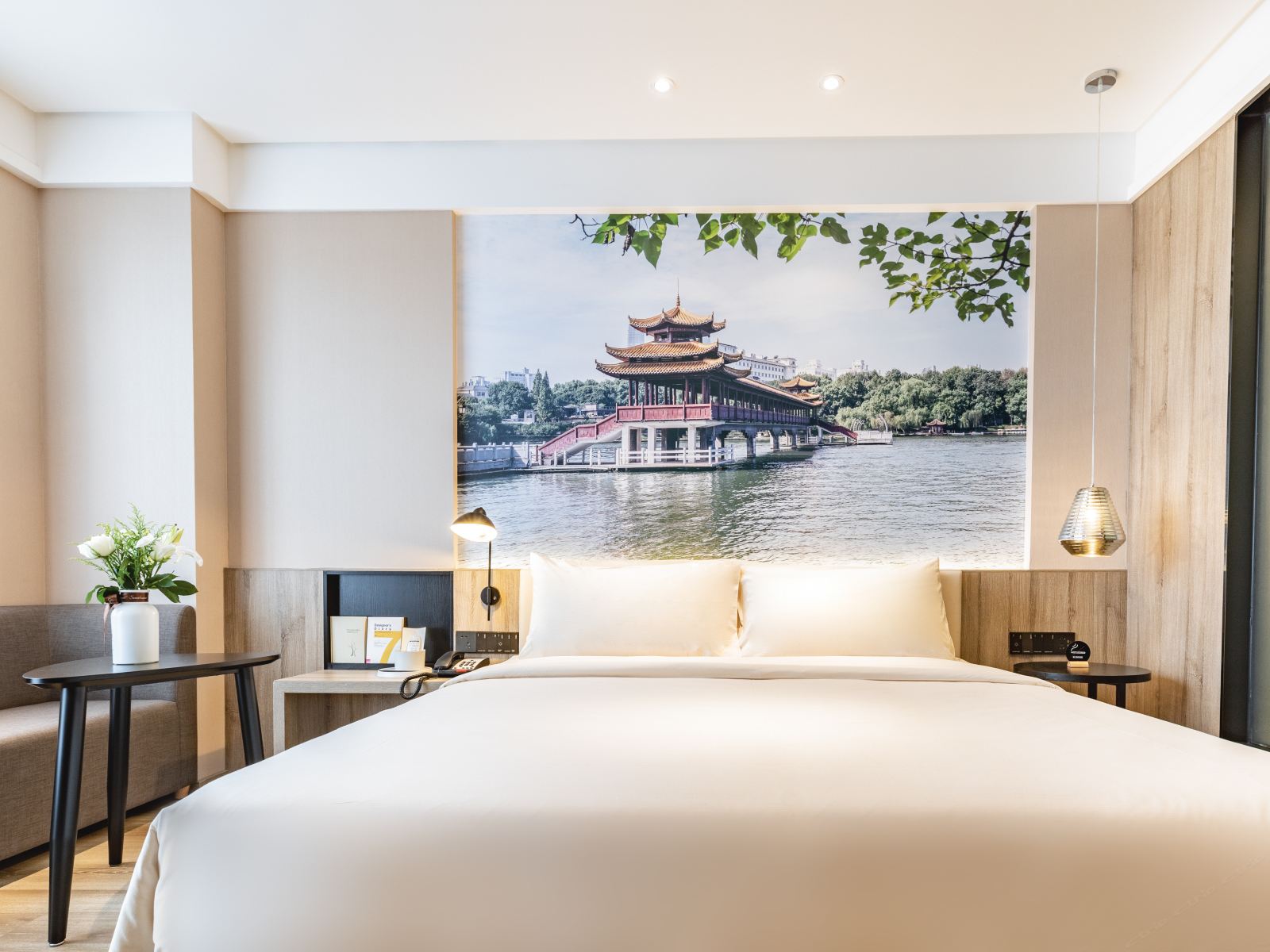高级大床房