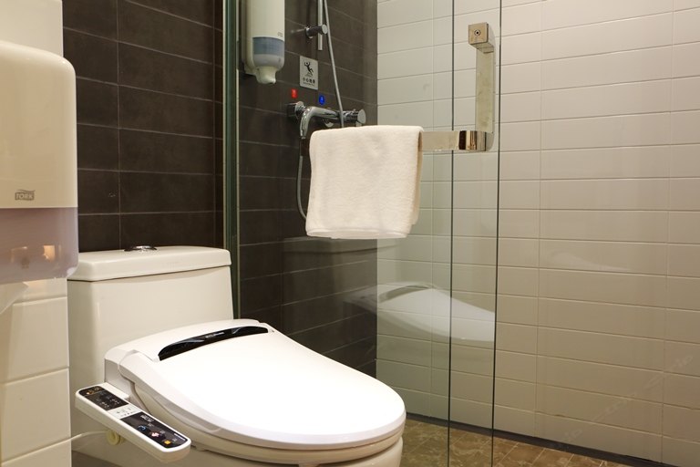 hotelPic